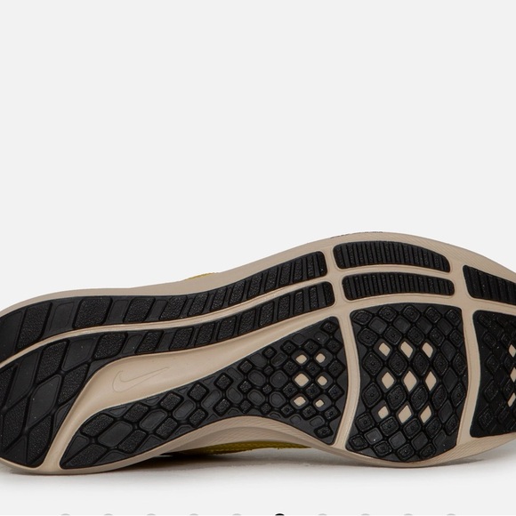 Patta x Nike Team Huarache 20Y24 • 2024 • Size 12 • Yellow or Pink - Picture 8 of 16